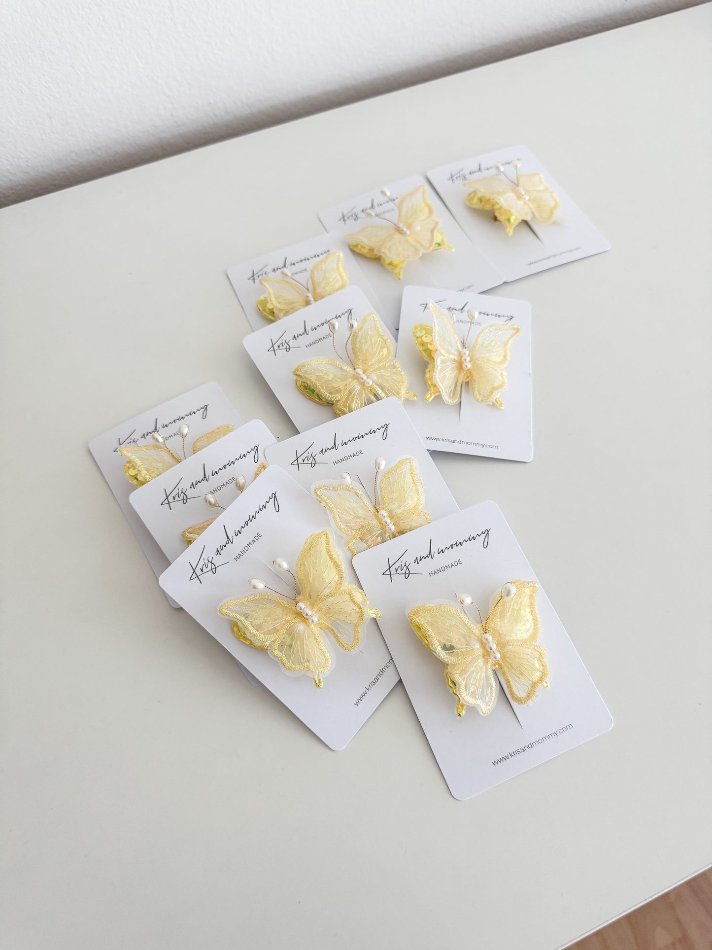 Spanish - Lemon Sparkly Butterfly
