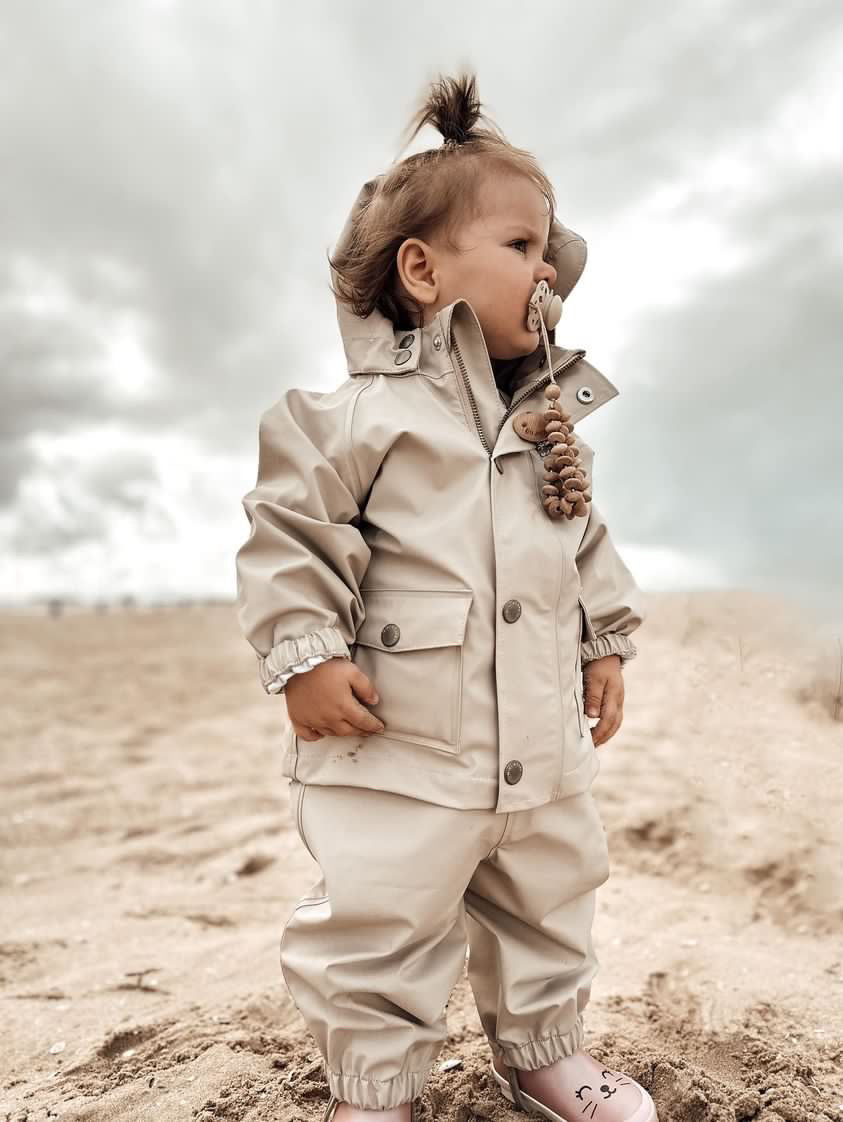 Personalizirano držalo za dudo iz lesenih perlic