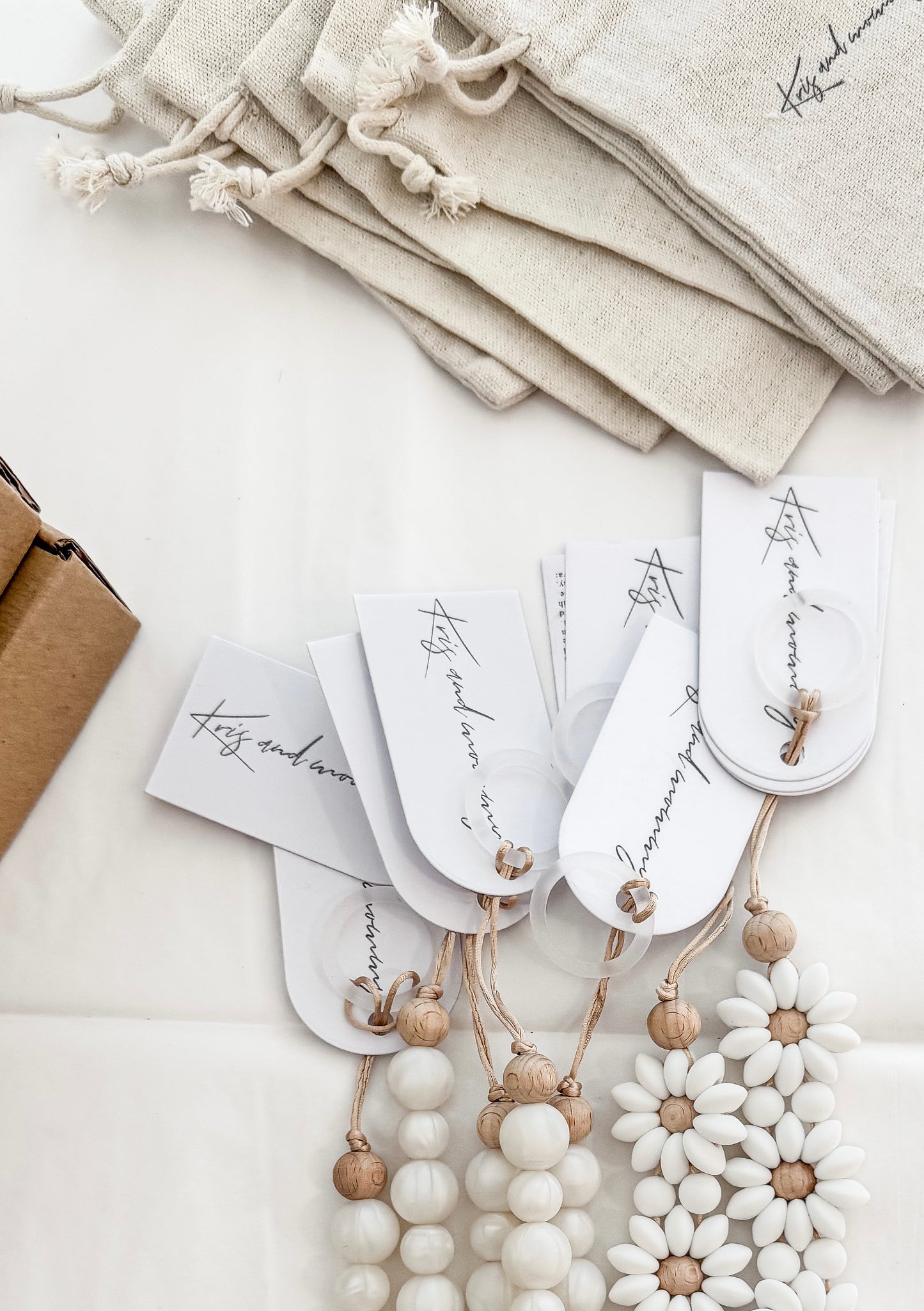 Pacifier clip - Pearl