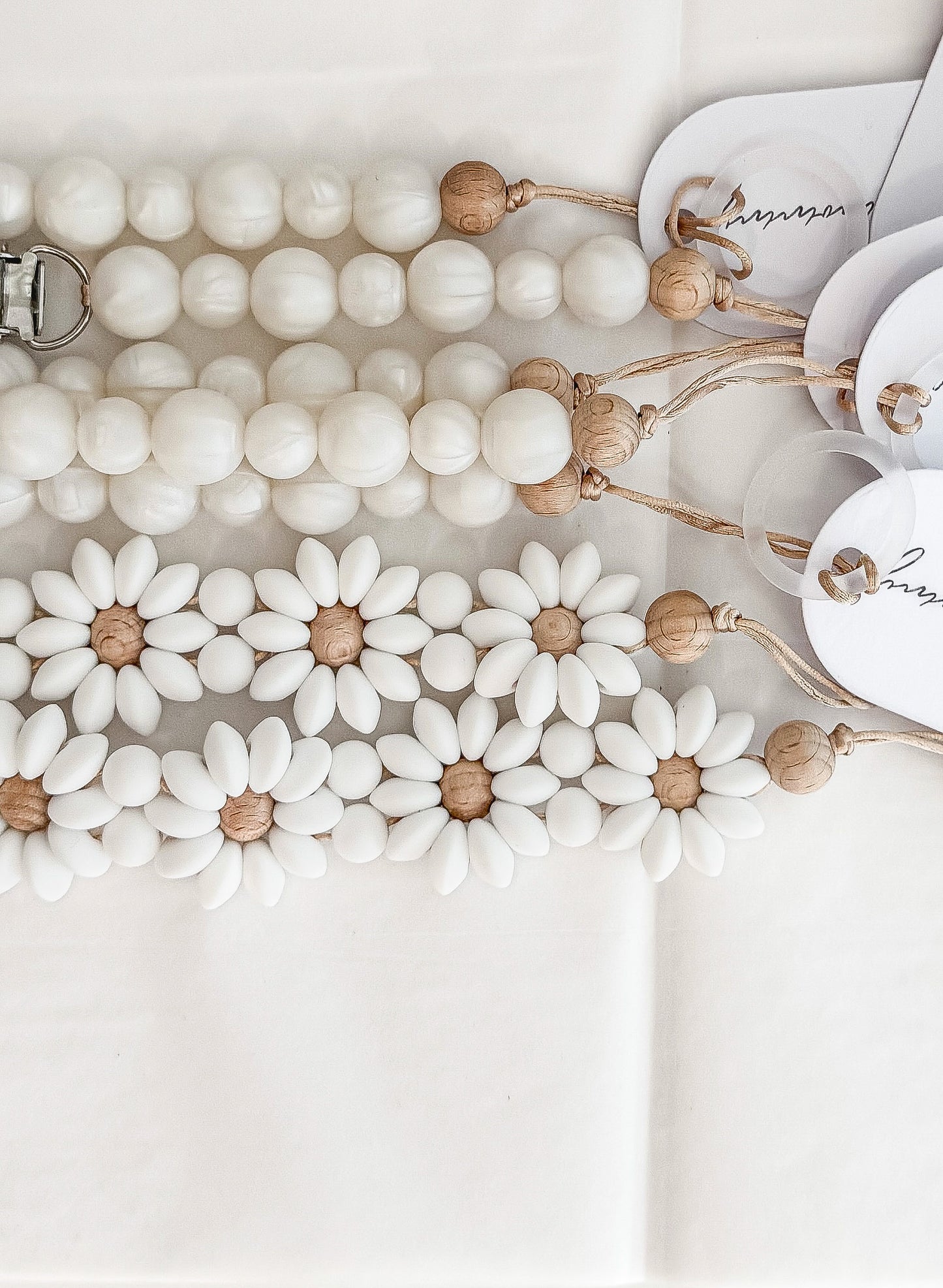 Pacifier clip - Daisy/Kris