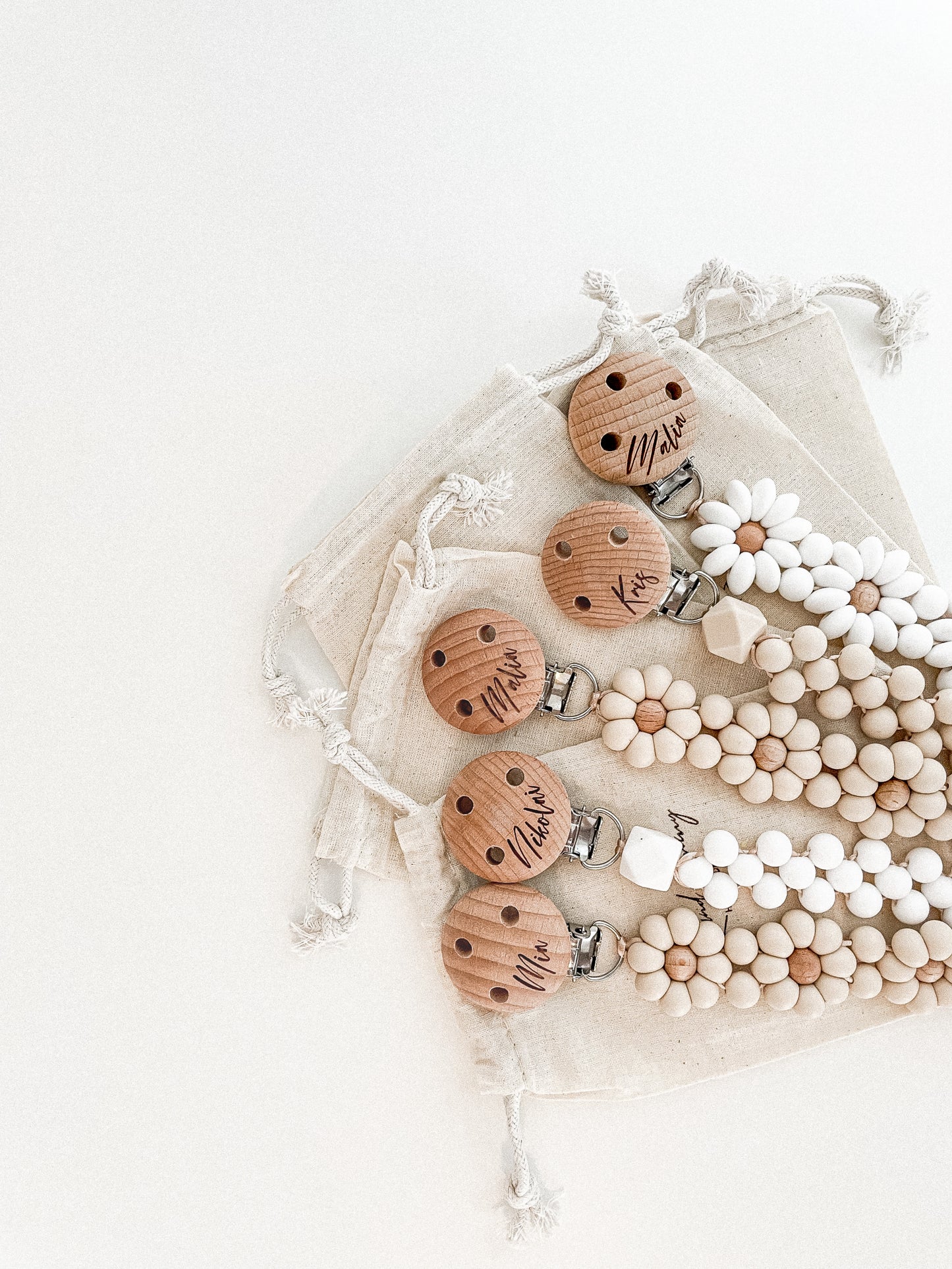 Pacifier clip - Daisy/Kris - Small