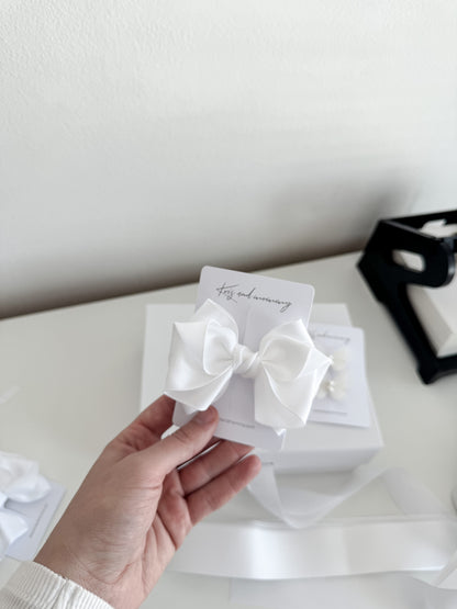 Ribbon - White love