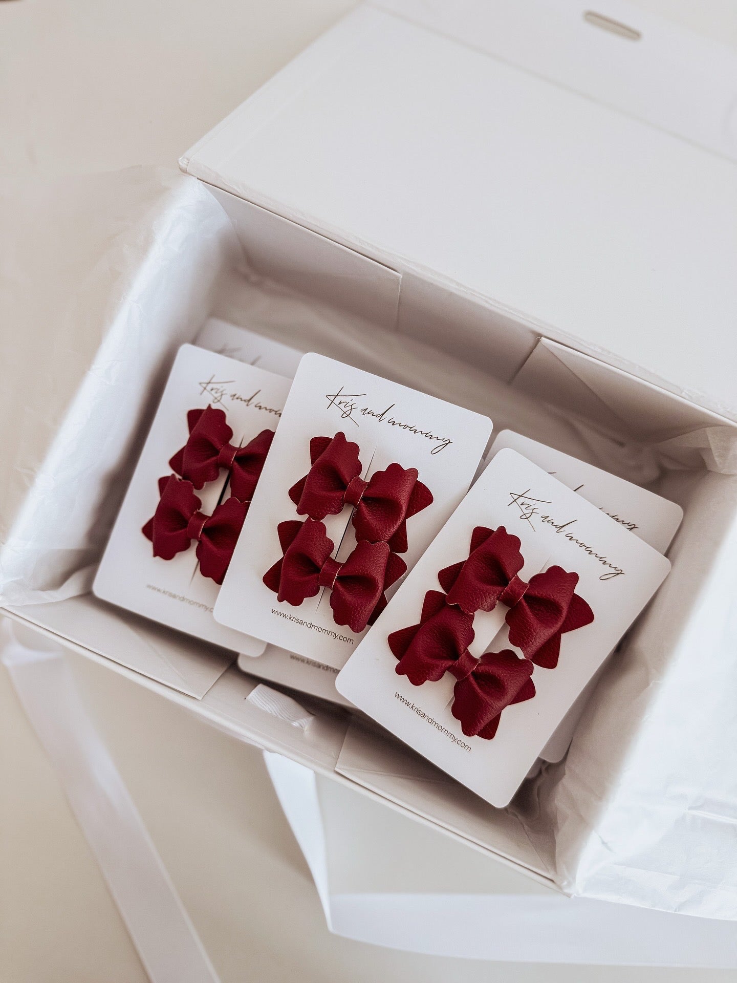Bow - Kiara/Red