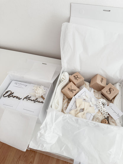 Oznanitvena kartica z imenom in suhim šopkom