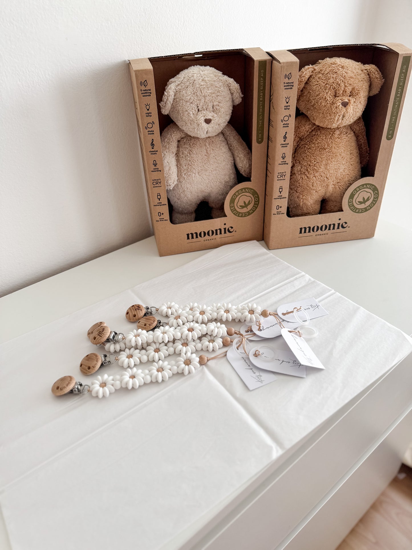 Moonie Bear 2.0 Organic Sand - Plišasti medvedek z melodijo in nočno lučko