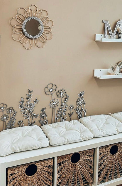 Stenska dekoracija za sobico cvetlično polje