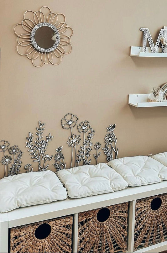 Stenska dekoracija za sobico cvetlično polje