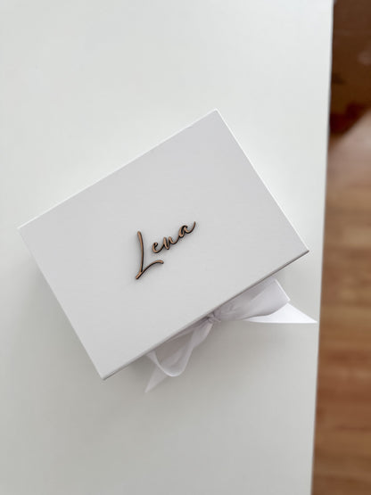 Personalizirana darilna škatla, da bo vsako darilo še lepše in bolj osebno